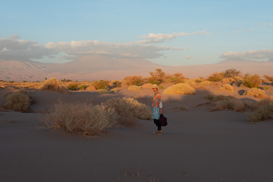 Souad, artisan bijoutière dans le désert d'Atacma